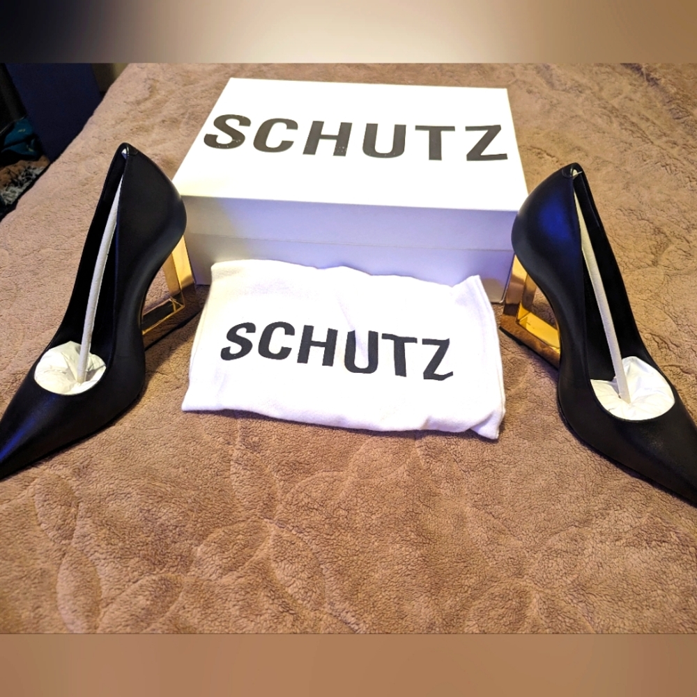 Schutz filipa pumps size 7.5 very sexy and elegant pair of heels I ever seen wow